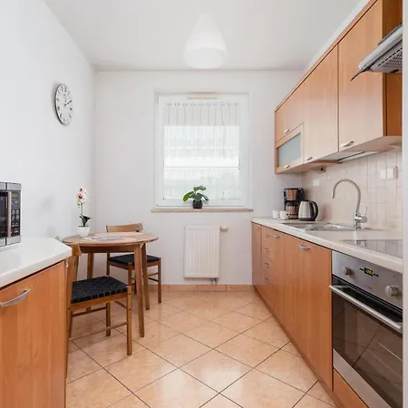 Cozy With Balcony Chmieleniec By Renters Apartament Kraków