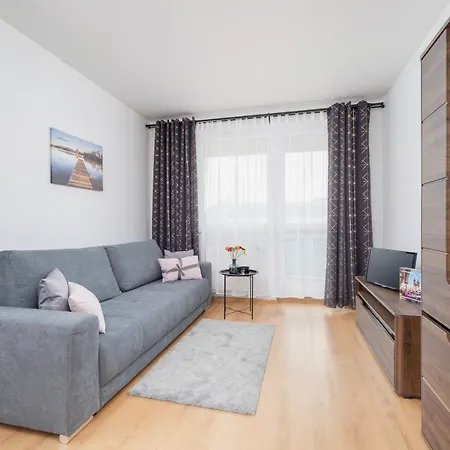 Apartament Cozy With Balcony Chmieleniec By Renters