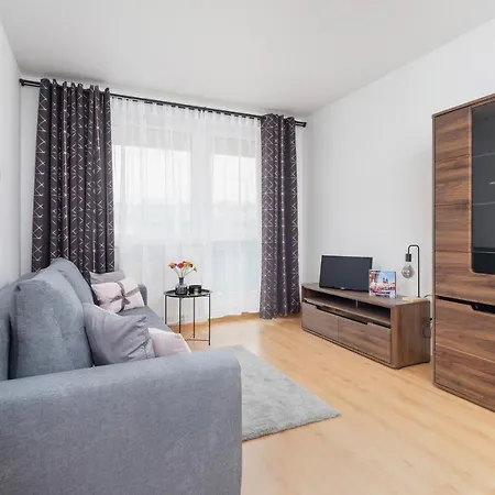 Cozy With Balcony Chmieleniec By Renters Apartament
