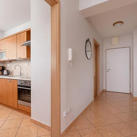 Apartament Cozy With Balcony Chmieleniec By Renters *